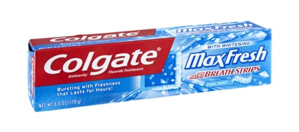 Colgate MaxFresh Whitening With Mini Breath Strips Toothpaste, Cool ...